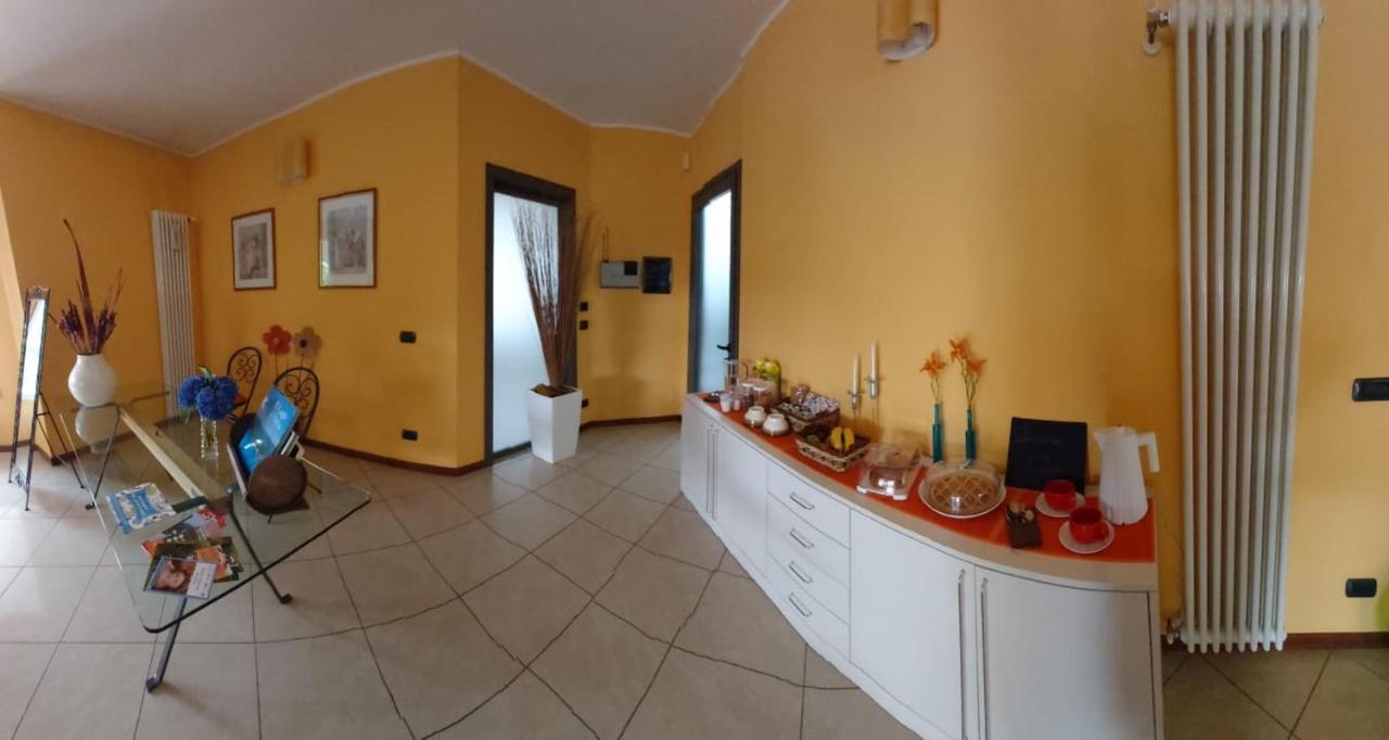 'L Sass Acomodação com café da manhã Borgomanero Exterior foto